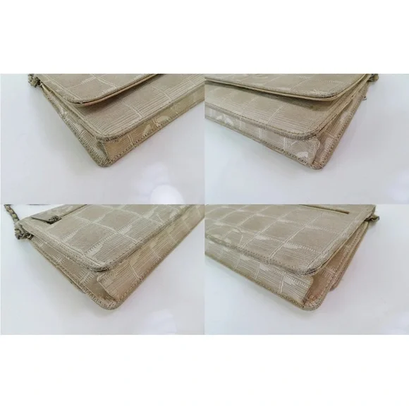 CHANEL Beige Crossbody Bag with Chain Strap - Picture 7 of 16